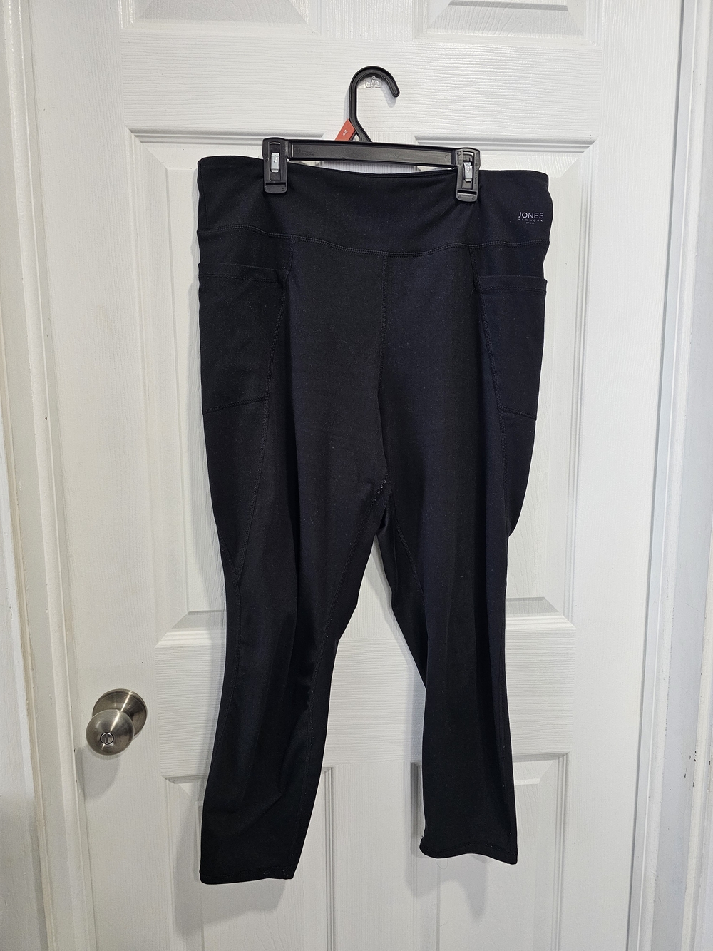 Jones New York Black High-Waist Leggings with Side Pockets